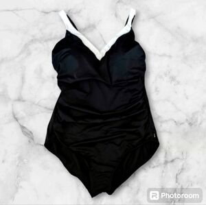 Reebok Black & White Color Block One Piece Ruched Bathing Swimsuit Size …
